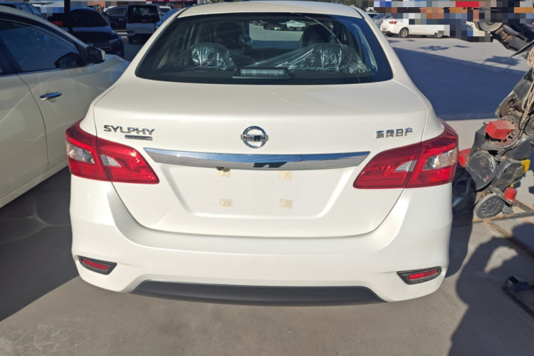 日产 轩逸 2024款 改款二 经典 1.6XL CVT豪华版车身外观6004