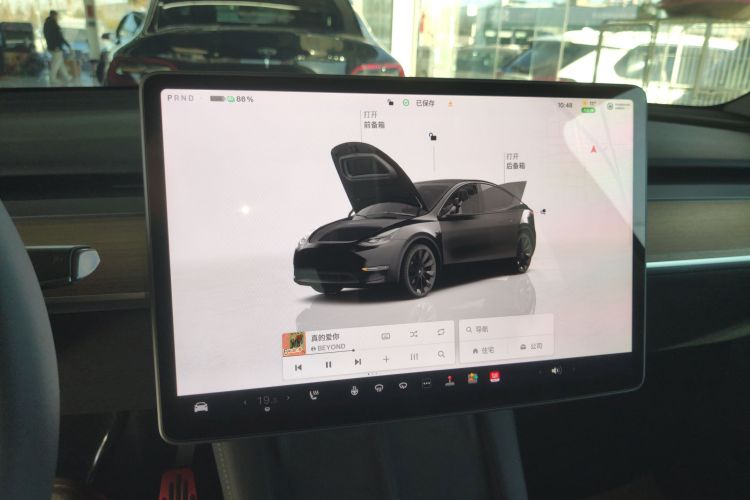 特斯拉 Model Y 2022款 改款 长续航全轮驱动版中控内饰16