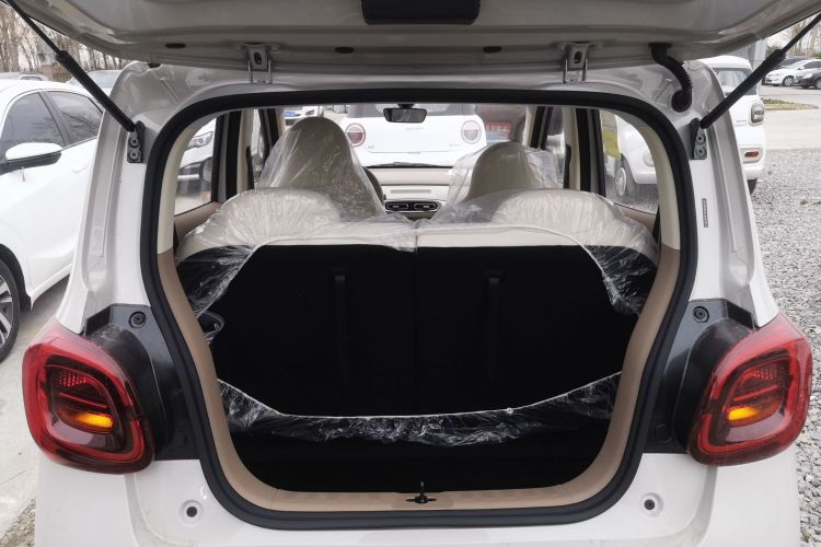 五菱汽车 宏光MINIEV 2025款 四门版 进阶款机舱底盘23