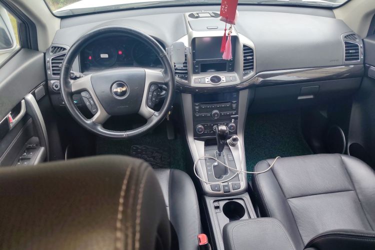 雪佛兰 科帕奇 2014款 2.4L 四驱旗舰版 7座中控内饰7002