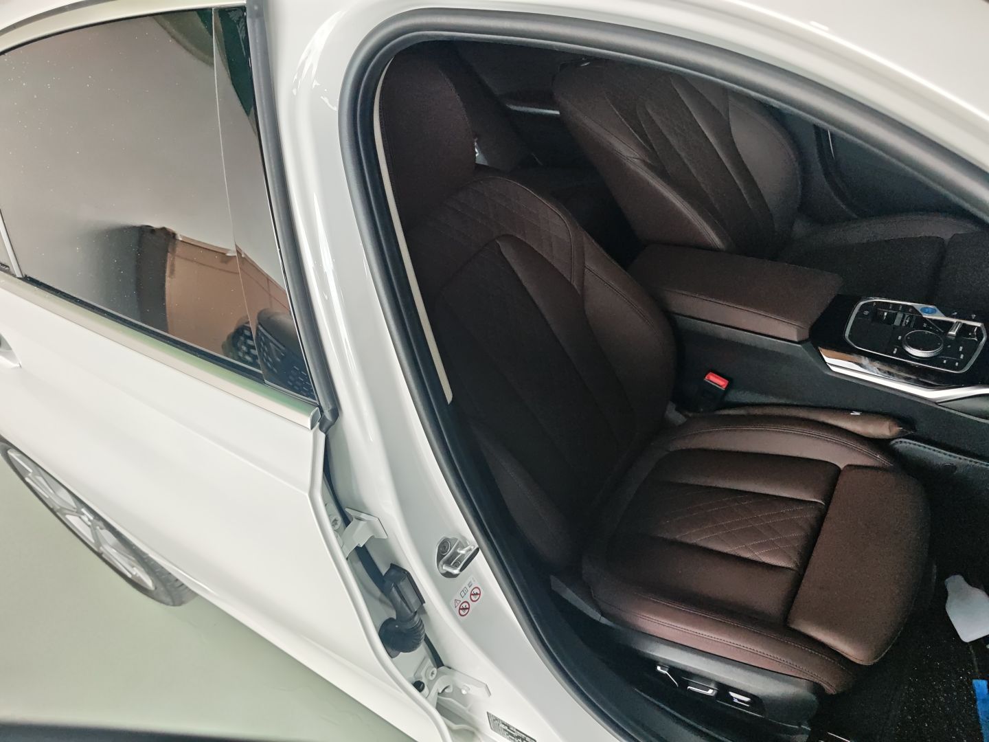 宝马i3 2024款 eDrive 35 L