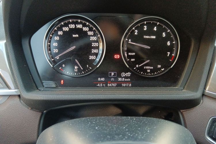 宝马X1 2019款 sDrive18Li 尊享型中控内饰15