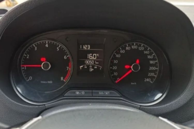 大众 Polo 2016款 1.4L 手动风尚型中控内饰14