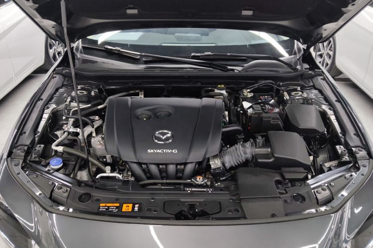 马自达3 昂克赛拉 2023款 2.0L 自动质雅版机舱底盘24
