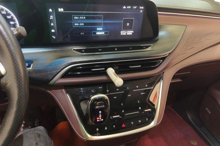 别克GL8 2022款 Avenir艾维亚 六座贤礼版中控内饰16