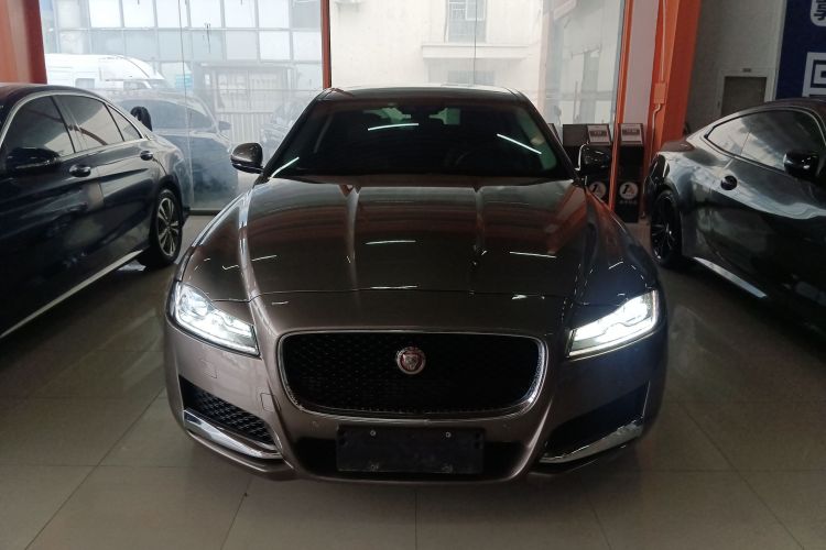 捷豹XFL 2019款 XFL 2.0T 250PS 四驱尊享版车身外观6001