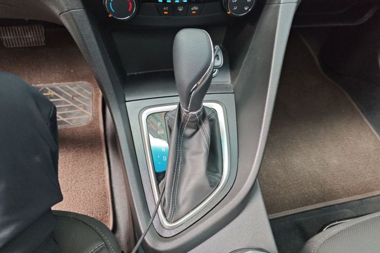 别克 英朗 2021款 改款 1.3T 自动轻混动精英型局部细节18