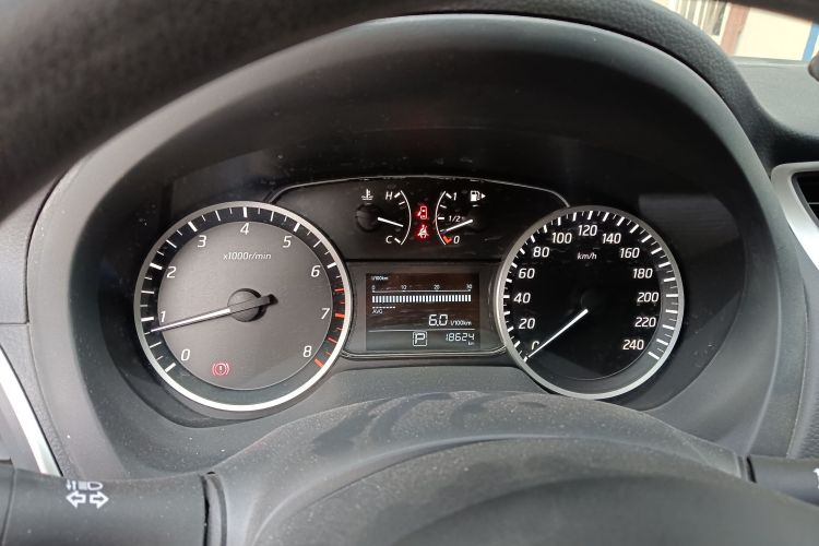 日产 轩逸 2024款 经典 1.6XE CVT舒适版中控内饰14