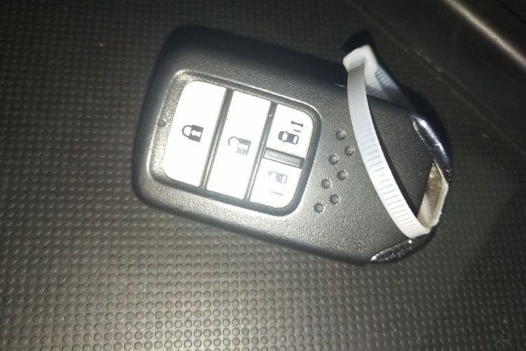 本田 艾力绅 2016款 2.4L 豪华版中控内饰11