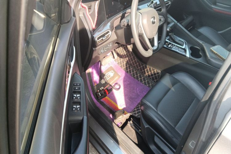 长安 逸动 2020款 PLUS 蓝鲸NE 1.4T GDI DCT尊贵型中控内饰20