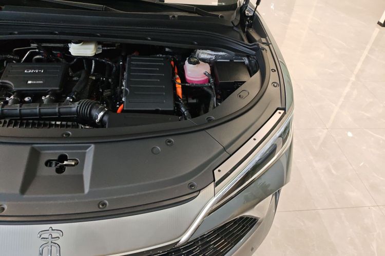 比亚迪 宋L DM-i 2025款 智驾版 112km 超越型机舱底盘26