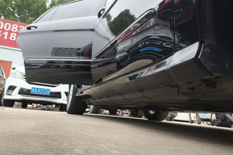 奔驰R级 2017款 R 320 4MATIC 商务型臻藏版局部细节9001