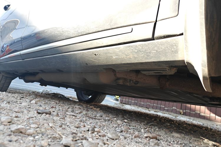 比亚迪 唐新能源 2018款 DM 2.0T 全时四驱智联创领型 7座 国V局部细节9001