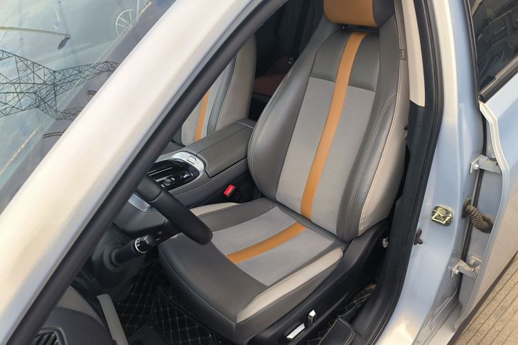 埃安 AION S Plus 2022款 70 智驾版局部细节19