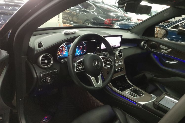 奔驰GLC 2020款 GLC 260 L 4MATIC 豪华型中控内饰12