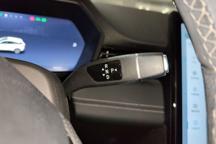 小鹏G3 2020款 520i 智享版中控内饰18