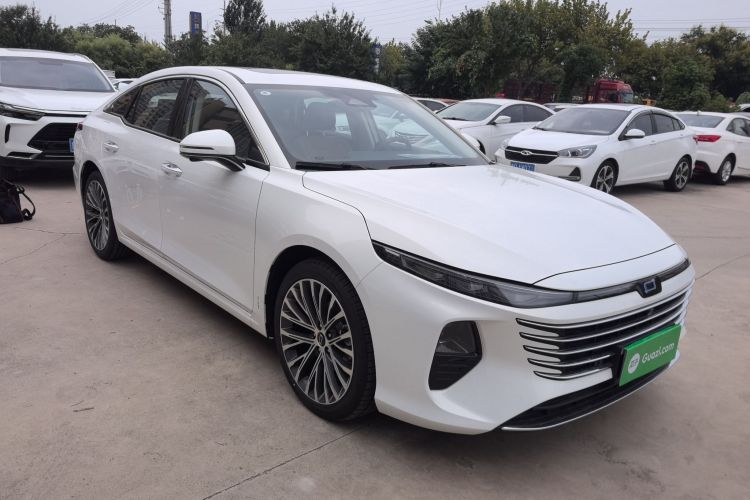 奔腾B70 2024款 龙腾版 1.5T 领跃型车身外观3