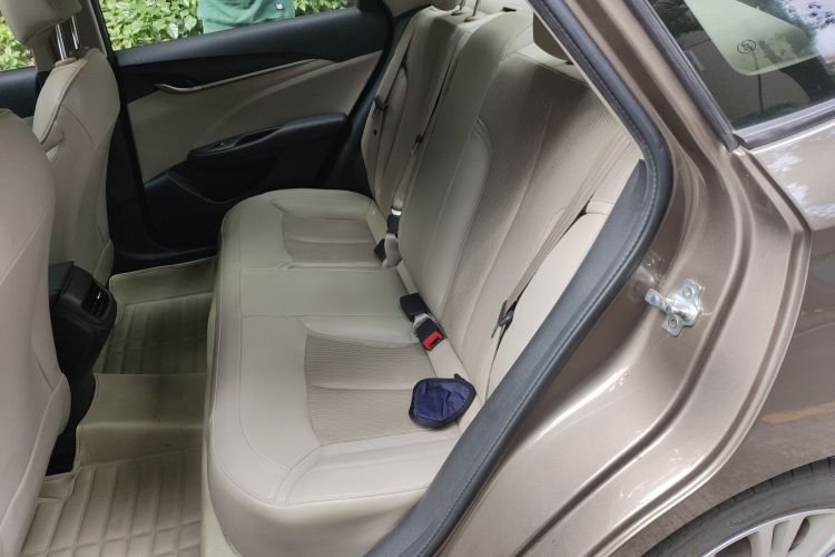 别克 英朗 2016款 15N 自动精英型中控内饰21