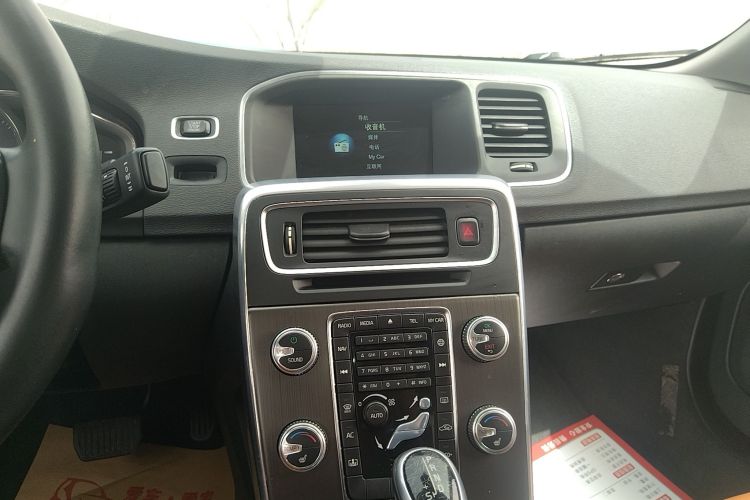 沃尔沃S60 2016款 S60L T5 智驭版局部细节16