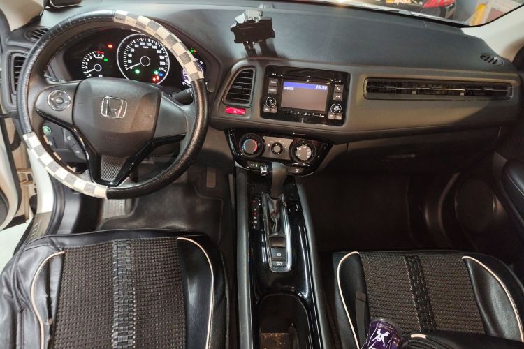 本田 缤智 2015款 1.5L CVT两驱舒适型中控内饰7002