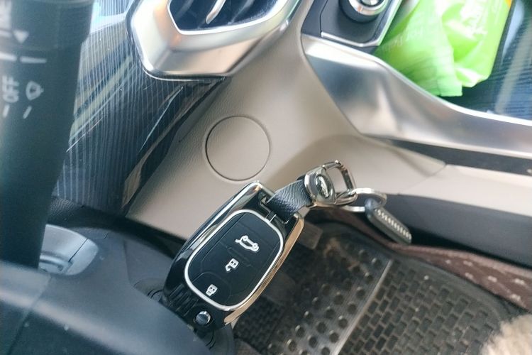 上汽大通MAXUS 大通G50 2023款 1.5T 手动畅游A中控内饰7001