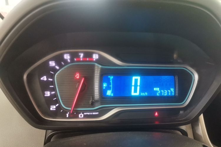 雪佛兰 爱唯欧 2014款 三厢 1.4SL MT 舒适版中控内饰14