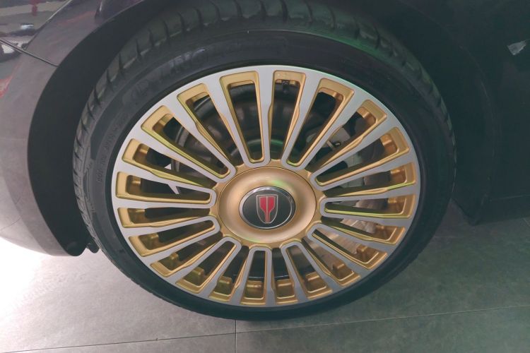 红旗H9 2020款 3.0T 智联旗畅版车身外观6007