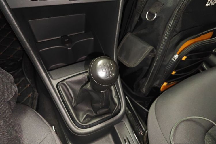 大众 桑塔纳 2015款 1.6L 手动风尚版局部细节18