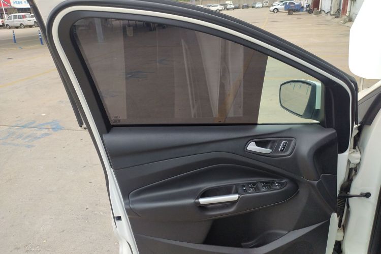 福特 翼虎 2015款 1.5L GTDi 两驱风尚型中控内饰47