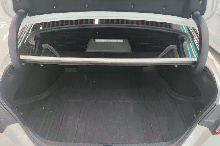 丰田 凯美瑞 2024款 双擎 2.0HXS 运动Plus版局部细节23