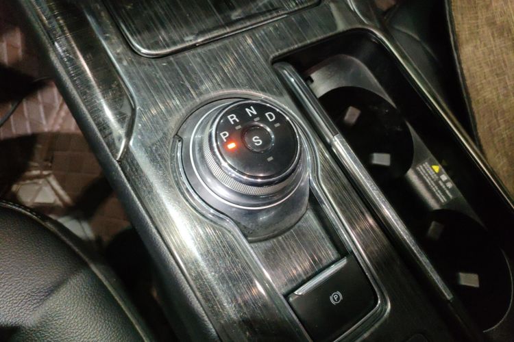 福特 蒙迪欧 2018款 EcoBoost 200 智控豪华型 国VI中控内饰18