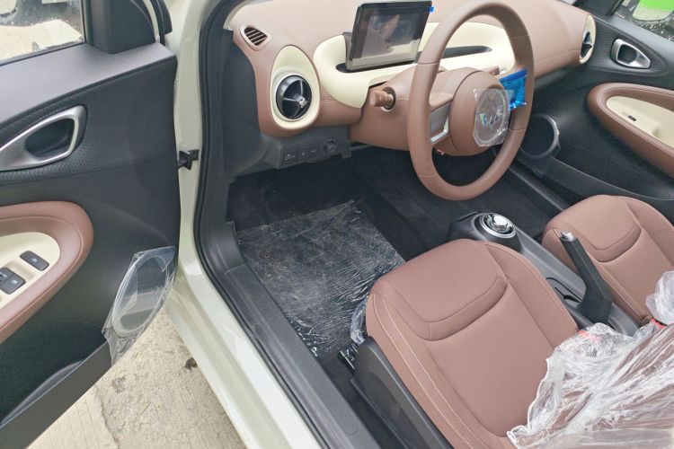 五菱汽车 五菱缤果 2025款 203km 轻享款中控内饰20