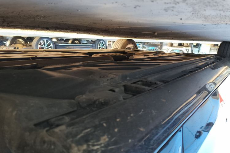 奔驰C级 2018款 C 180 L 时尚型局部细节9001