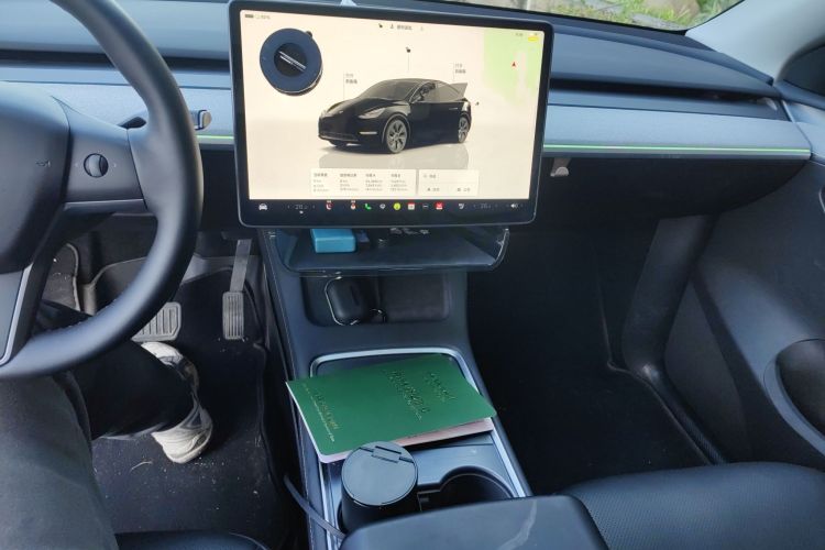 特斯拉 Model Y 2023款 后轮驱动版中控内饰16