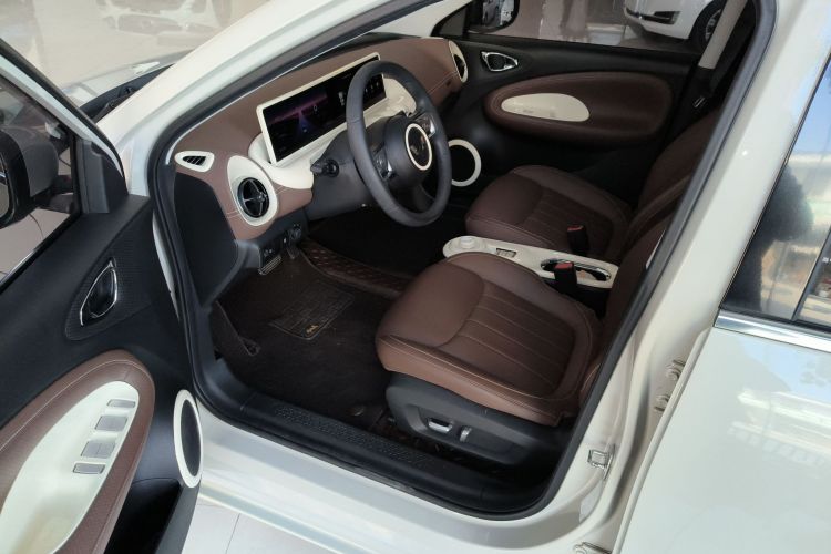 五菱汽车 五菱缤果 2023款 333km 灵犀互联款中控内饰20