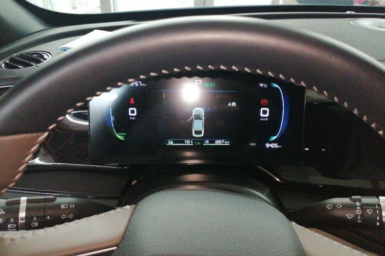 比亚迪 秦PLUS 2024款 荣耀版 DM-i 55KM领先型局部细节14