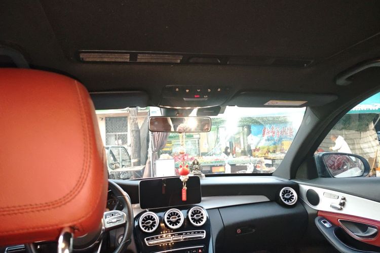 奔驰C级 2019款 C 260 运动版局部细节22