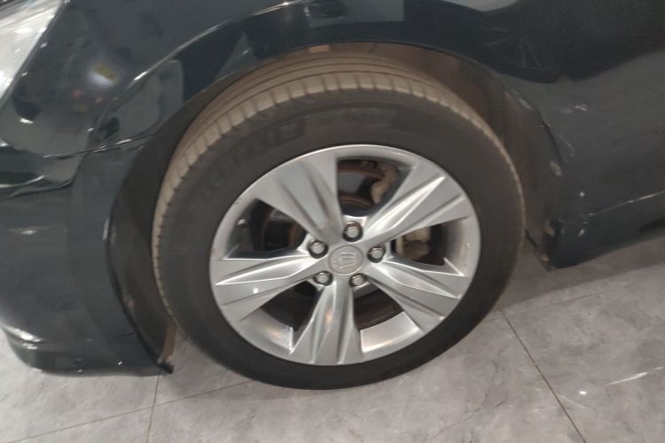 丰田 皇冠 2015款 2.0T 时尚版车身外观6007