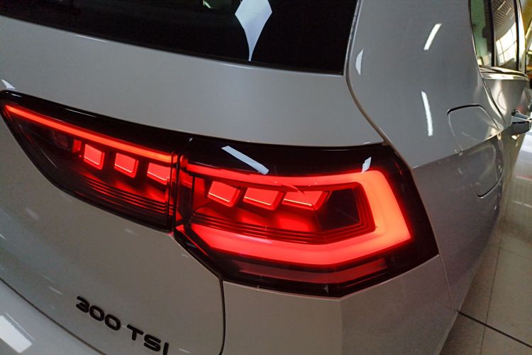 大众 高尔夫 2025款 300TSI R-Line车身外观6006