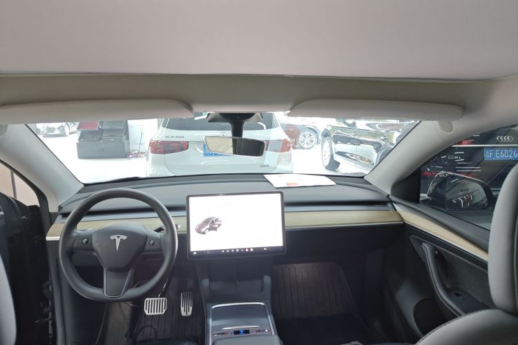特斯拉 Model Y 2022款 改款 后轮驱动版中控内饰22