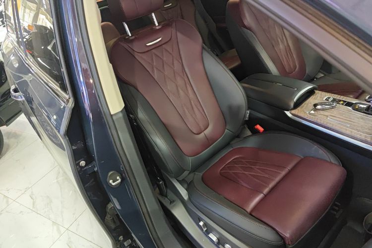 红旗HS7 2023款 2.0T 自动四驱旗领版 六座局部细节41