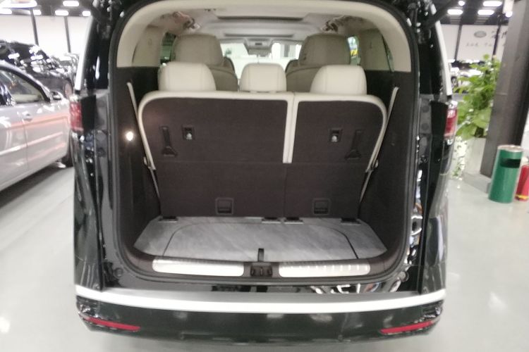 腾势D9 2024款 DM-i 980 四驱旗舰型机舱底盘23