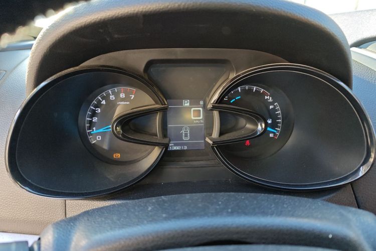 东风风神AX7 2015款 2.0L 自动智逸型中控内饰14