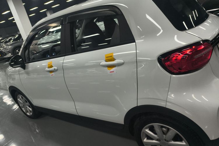 零跑汽车 零跑T03 2022款 皓玉版车身外观4