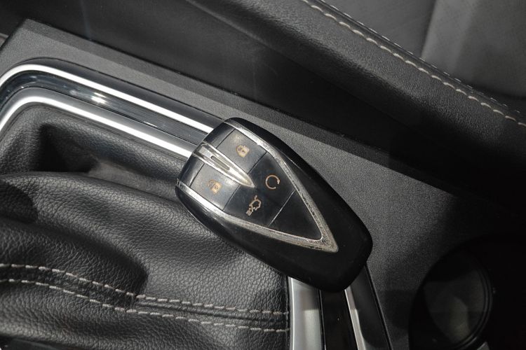 长安 逸动 2020款 PLUS 1.6L GDI 自动豪华型中控内饰11