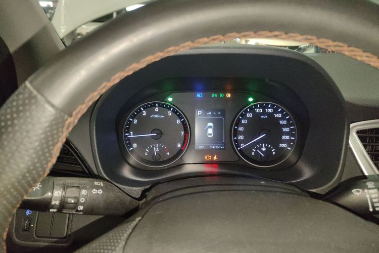 现代 悦纳RV 2017款 1.4L 自动活力版SPORT 国V局部细节14