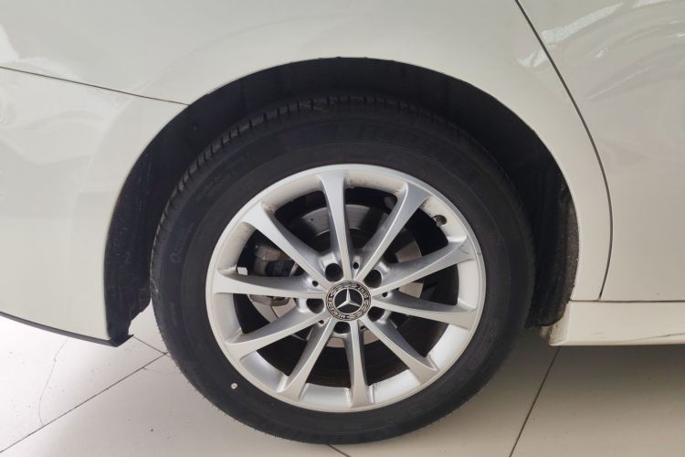 奔驰A级 2021款 A 200 L 运动轿车时尚型车身外观6008