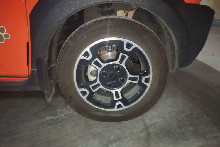 吉利银河 2025款 210km 熊猫骑士车身外观10