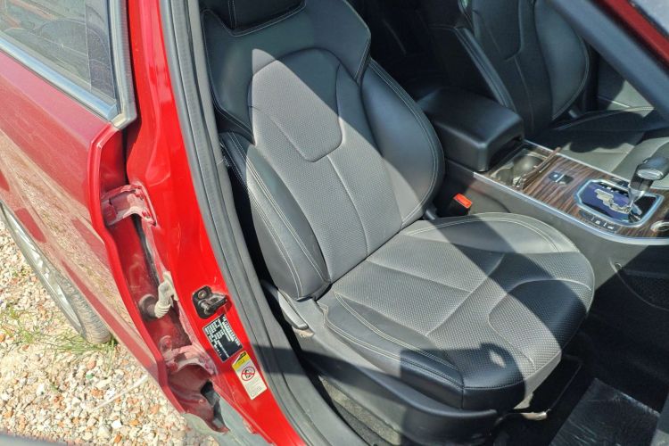 陆风X7 2015款 2.0T 全景尊贵版局部细节41