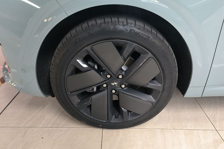 理想汽车 理想L6 2025款 Max 智能焕新版车身外观6007